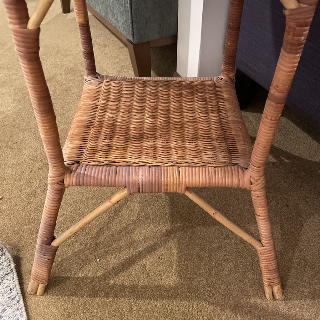 Woven Top Round End Table C SIDE TABLES