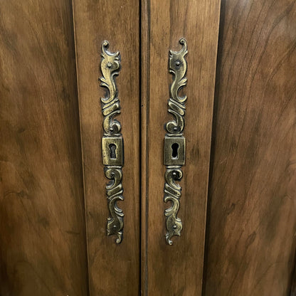 Traditional Style 2 Door Curved Front Entry Cabinet C CABINETS