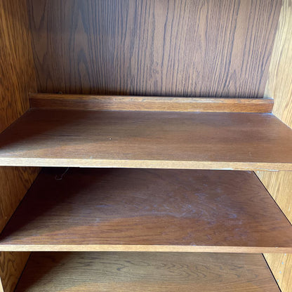 Oak Bookshelf w Closed Bottom Storage