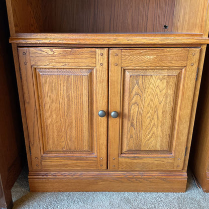 Oak Bookshelf w Closed Bottom Storage