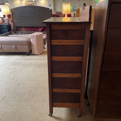Vintage Oak 5 Drawer Dresser w Trim Detail *Key At Desk* C HIGHBOYS