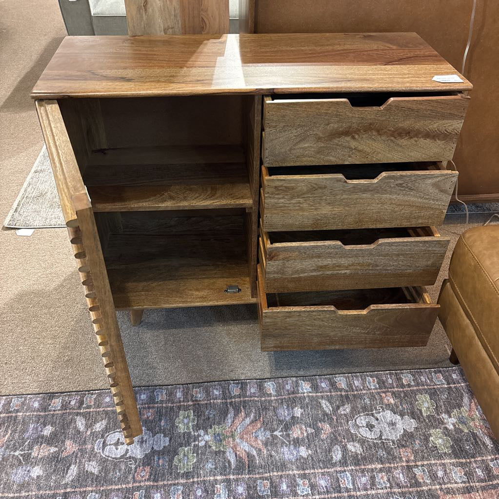 Birger 4 Drawer 1 Door Chest C CABINETS