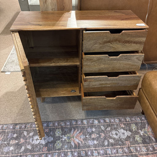 Birger 4 Drawer 1 Door Chest C CABINETS