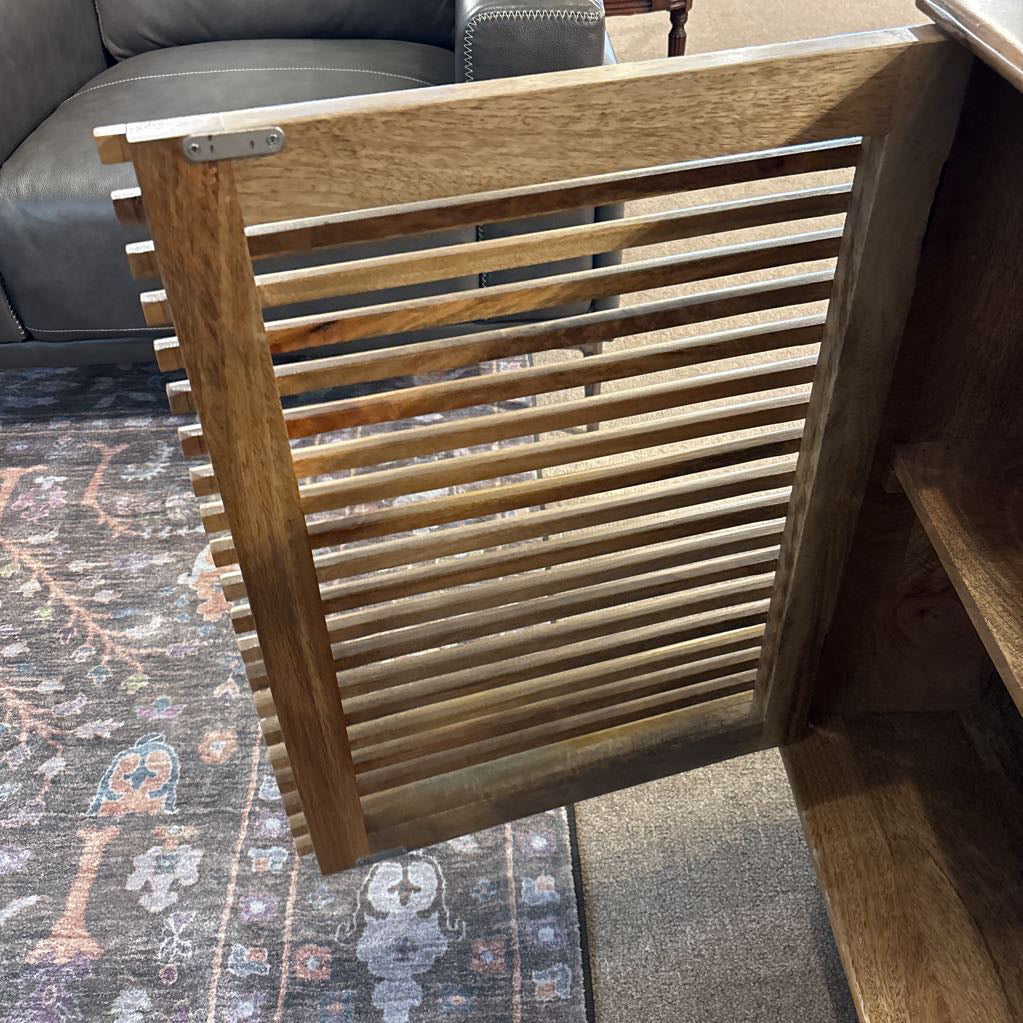 Birger 4 Drawer 1 Door Chest C CABINETS