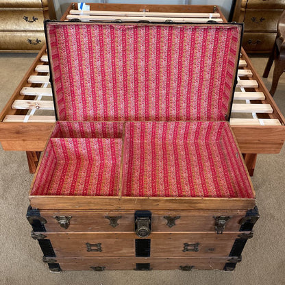 Vintage Rustic Trunk C TRUNKS