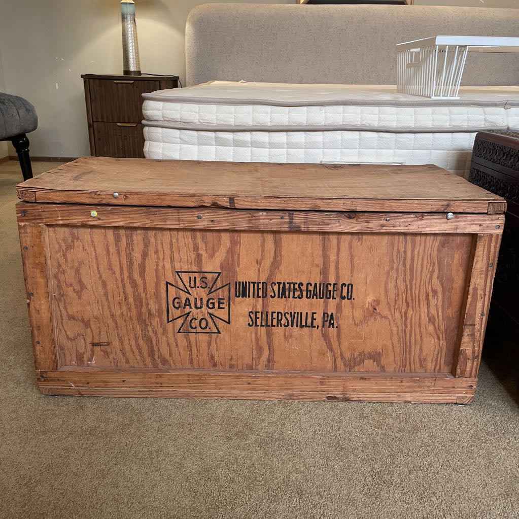 U.S. Gauge Co. Crate/Chest UNIQUE FINDS