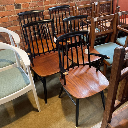 Black Spindle Back w/ Warm Seat Dining Chairs SET of 5