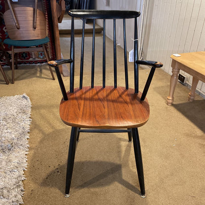 Black Spindle Back w/ Warm Seat Dining Chairs SET of 5
