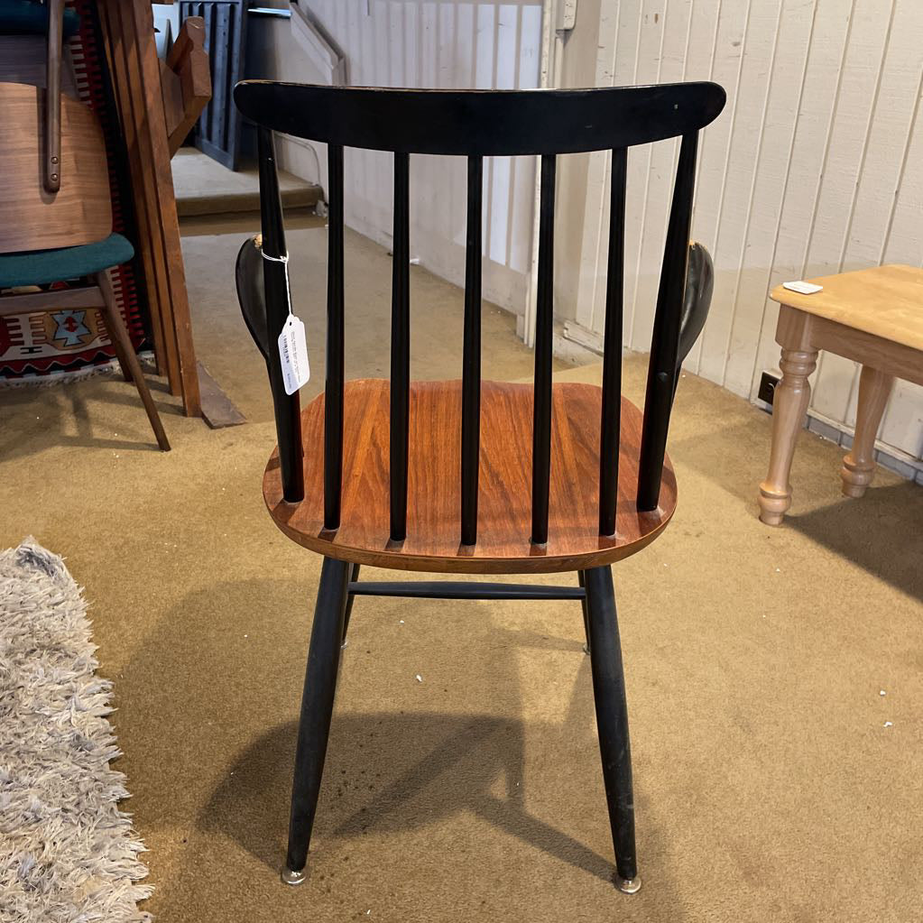 Black Spindle Back w/ Warm Seat Dining Chairs SET of 5