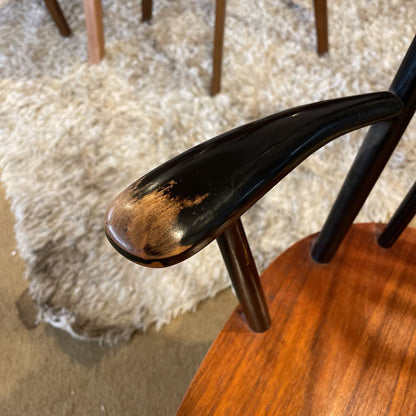 Black Spindle Back w/ Warm Seat Dining Chairs SET of 5