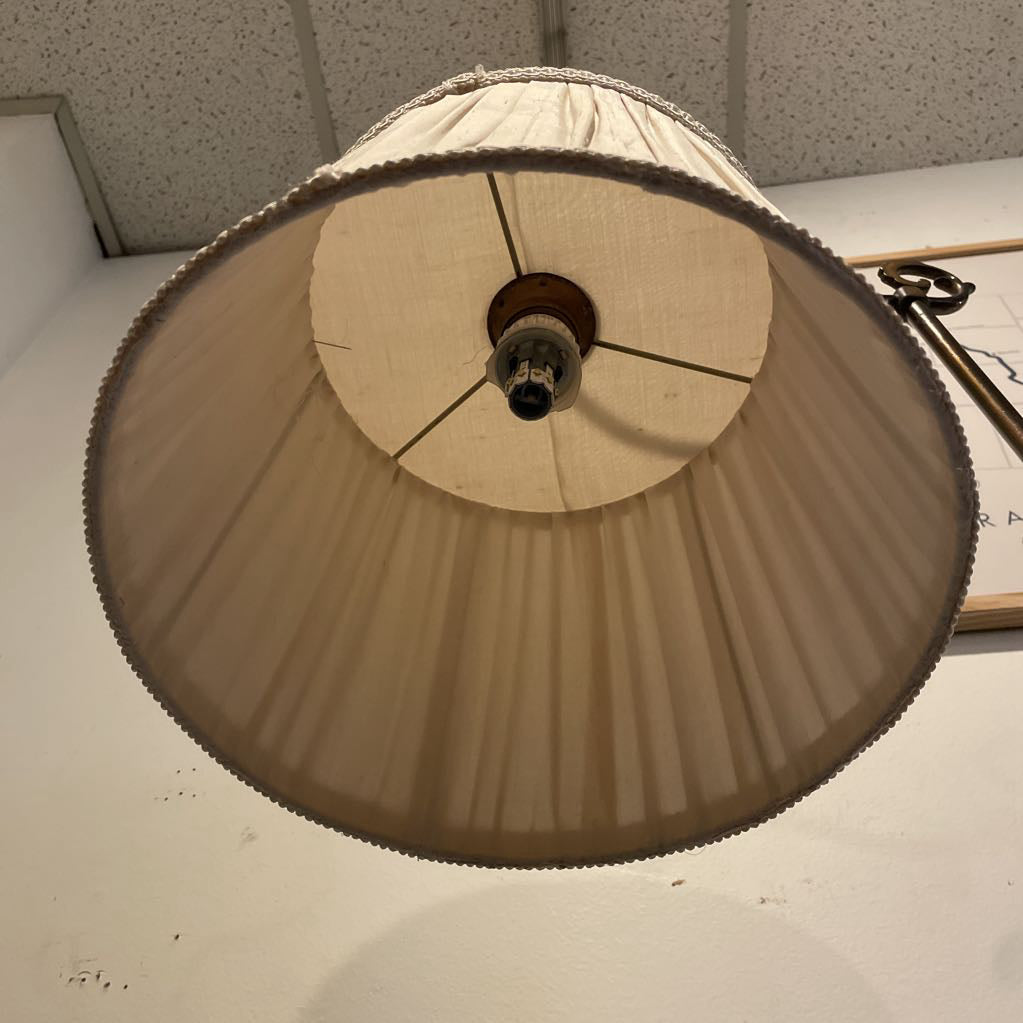 Vintage Brass Floor Lamp with Round Base LAMPS