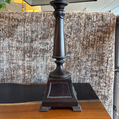 Traditional Style Table Lamp