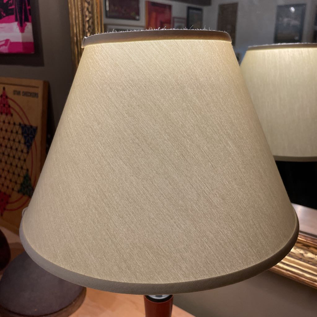 Russet & Round Base Table Lamp