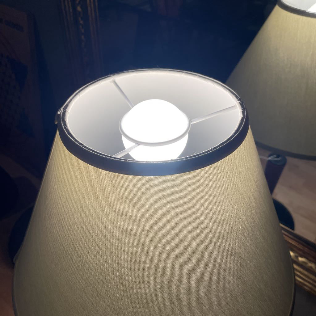 Russet & Round Base Table Lamp