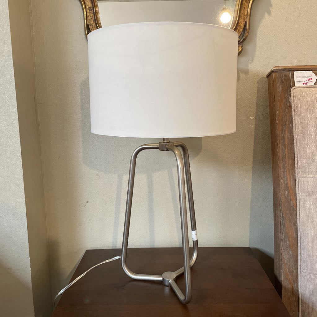 Metal Tri Leg Table Lamp LAMPS