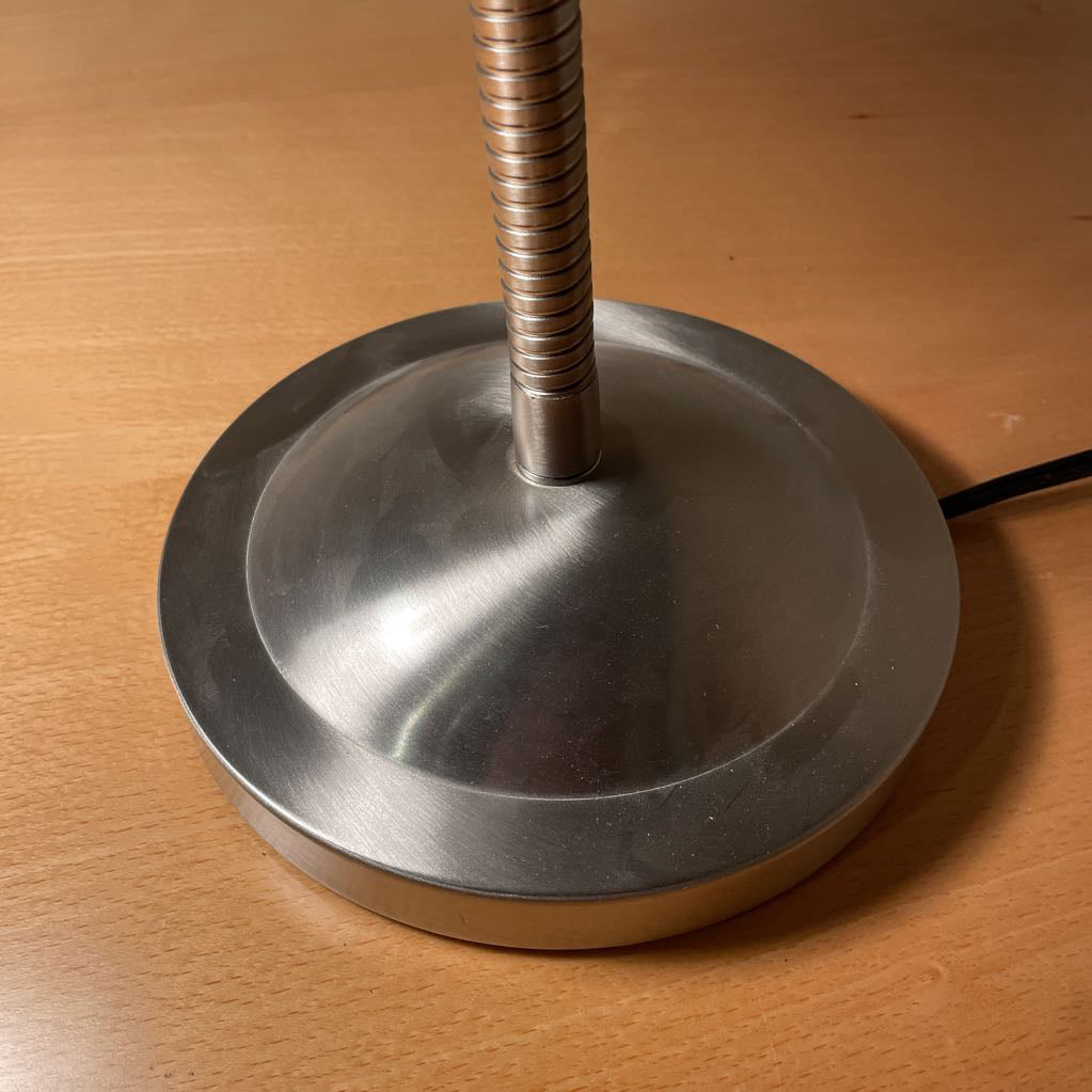 Metal Adjustable Table Lamp