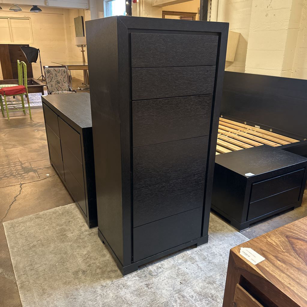 6 Drawer Tall Narrow Chest of Drawers
