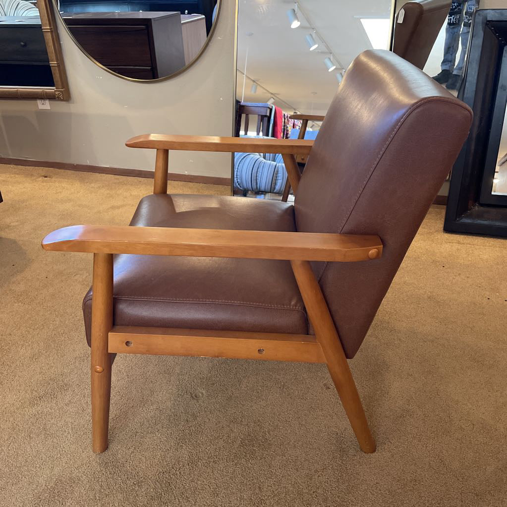 Brown Faux Leather Wooden Frame Accent Chair U ACCENT CHAIRS