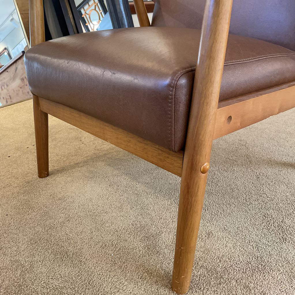 Brown Faux Leather Wooden Frame Accent Chair U ACCENT CHAIRS