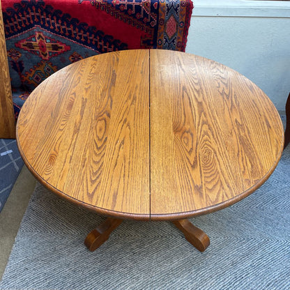 Oak Round Expanding Dining Table with 5 Spindle Back Dining Chairs SET