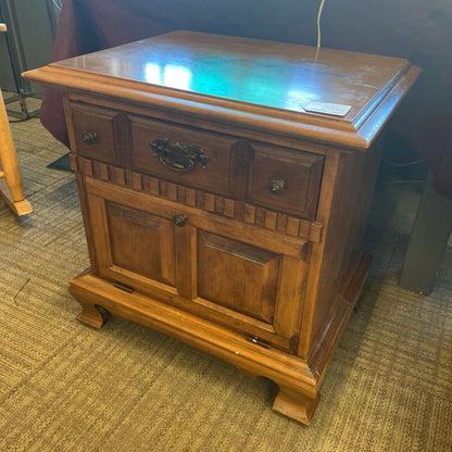SPRAGUE & CARLTON Traditional Style Nightstand (AS IS)