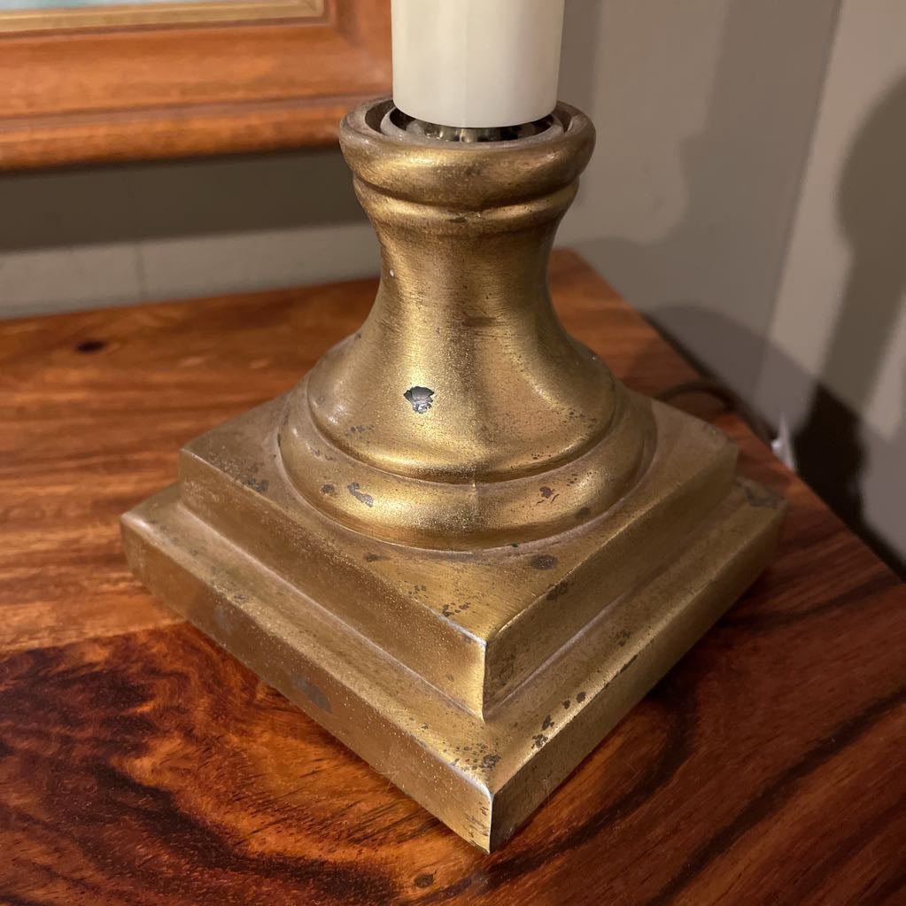 Single Candlestic Style Light