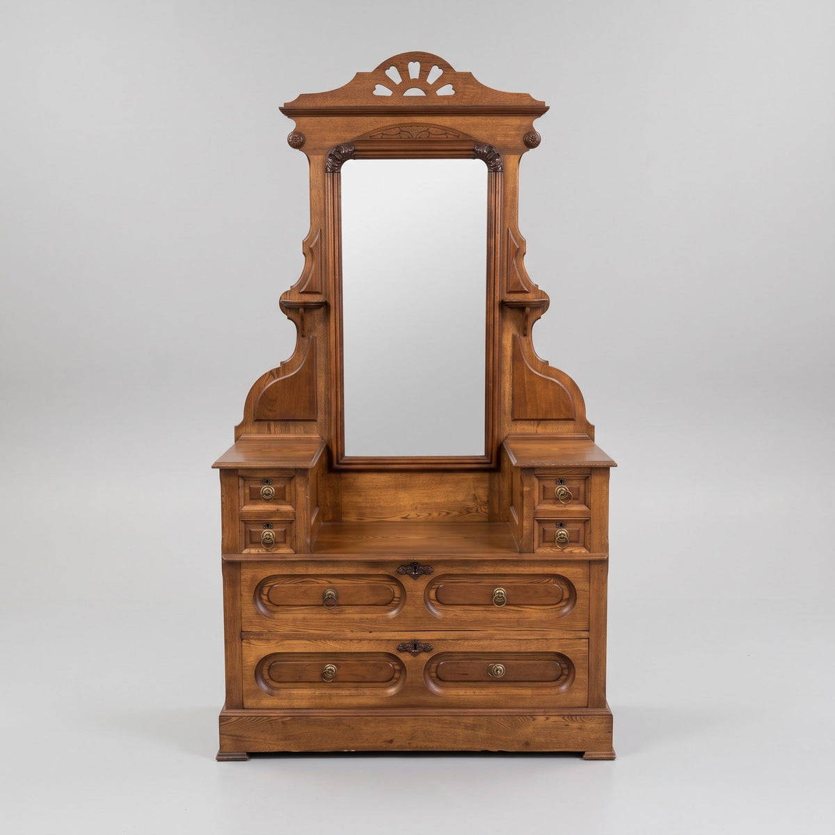 Antique Gentleman's Dresser