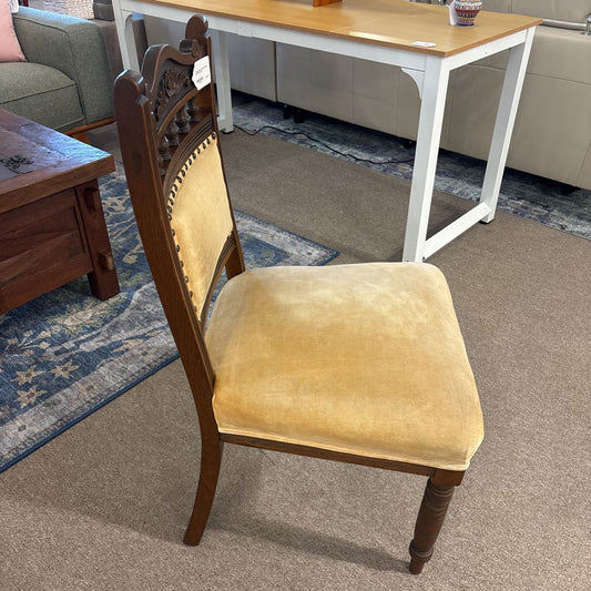 Vintage Cream Velvet & Wood Accent Chair U ACCENT CHAIRS