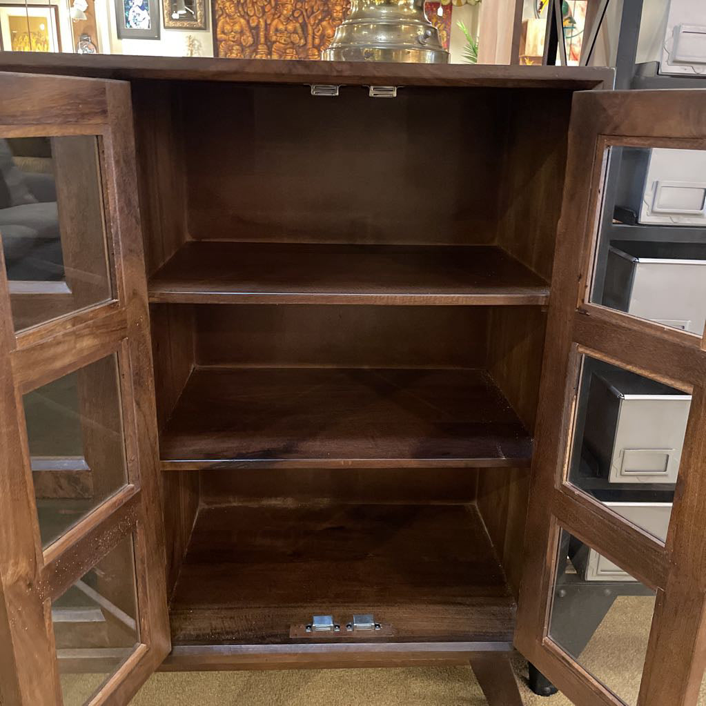 Milnor Display Cabinet C CABINETS