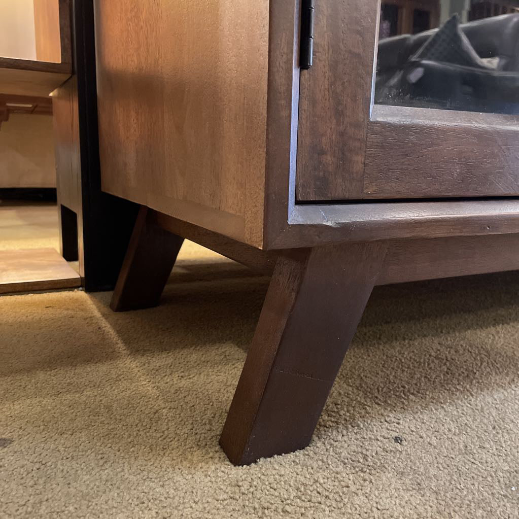 Milnor Display Cabinet C CABINETS