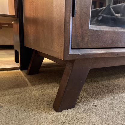 Milnor Display Cabinet C CABINETS