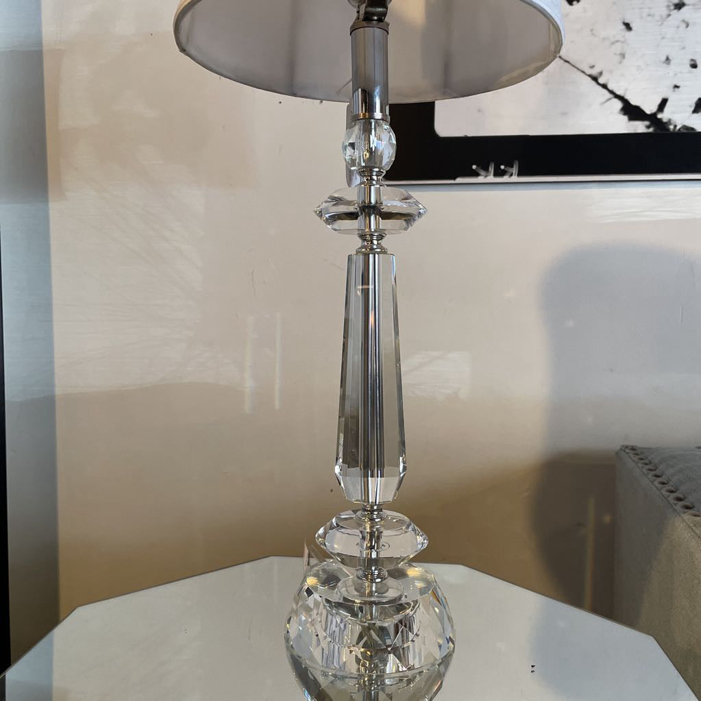 Shiny Faceted Glass Base Table Lamp LAMPS