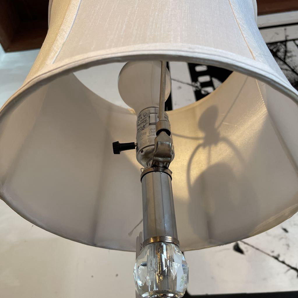 Shiny Faceted Glass Base Table Lamp LAMPS