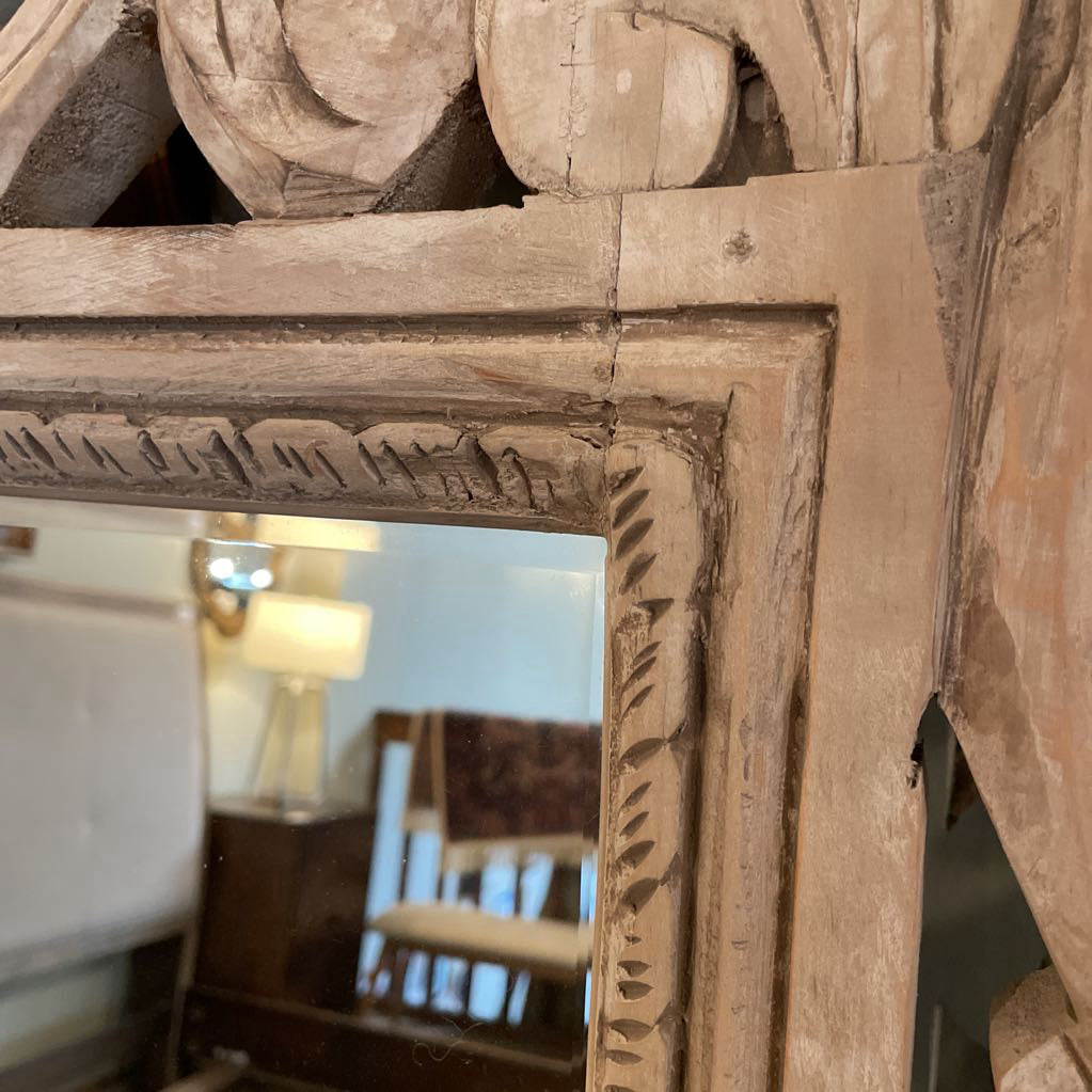 White Carved Wood Frame Mirror C MIRRORS