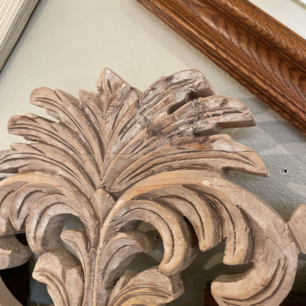 White Carved Wood Frame Mirror C MIRRORS