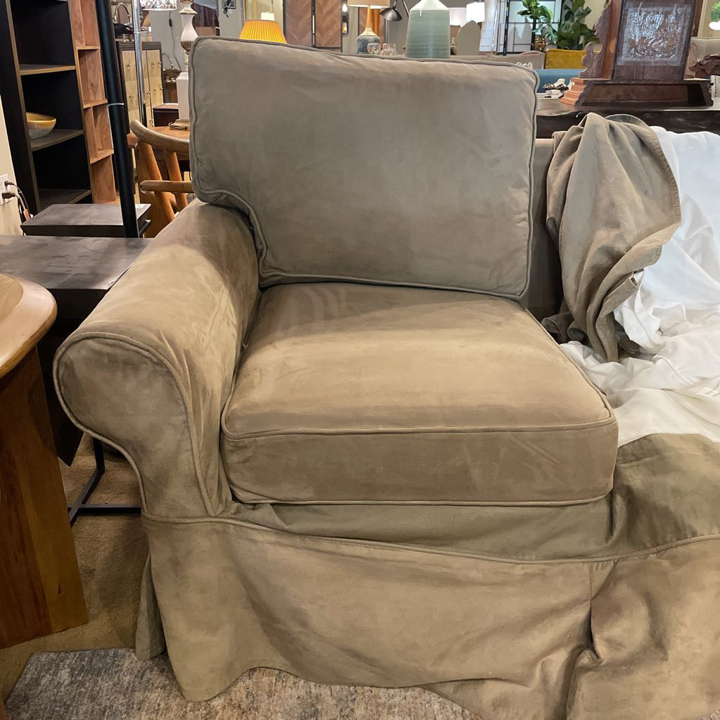 Curved Arm Slip Cover Sofa w/ Additional White Slip Cover