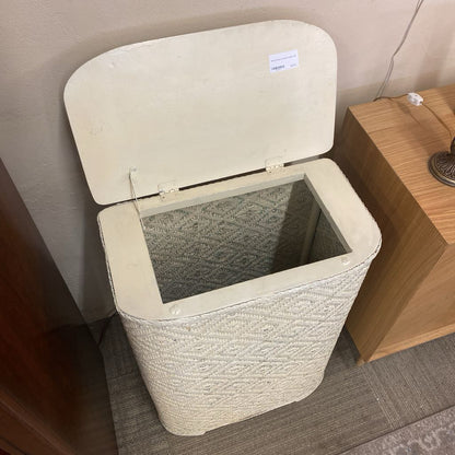 White Woven Vintage Hamper