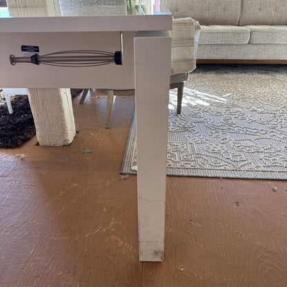 White Modern Desk