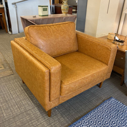 ALBANY PARK Tan Leatherette Contemporary Club Chair