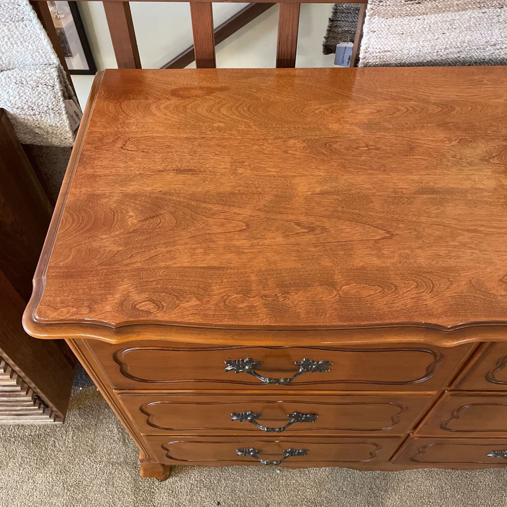Traditional 6 Drawer Dresser w/ Metal Handles C LOWBOYS