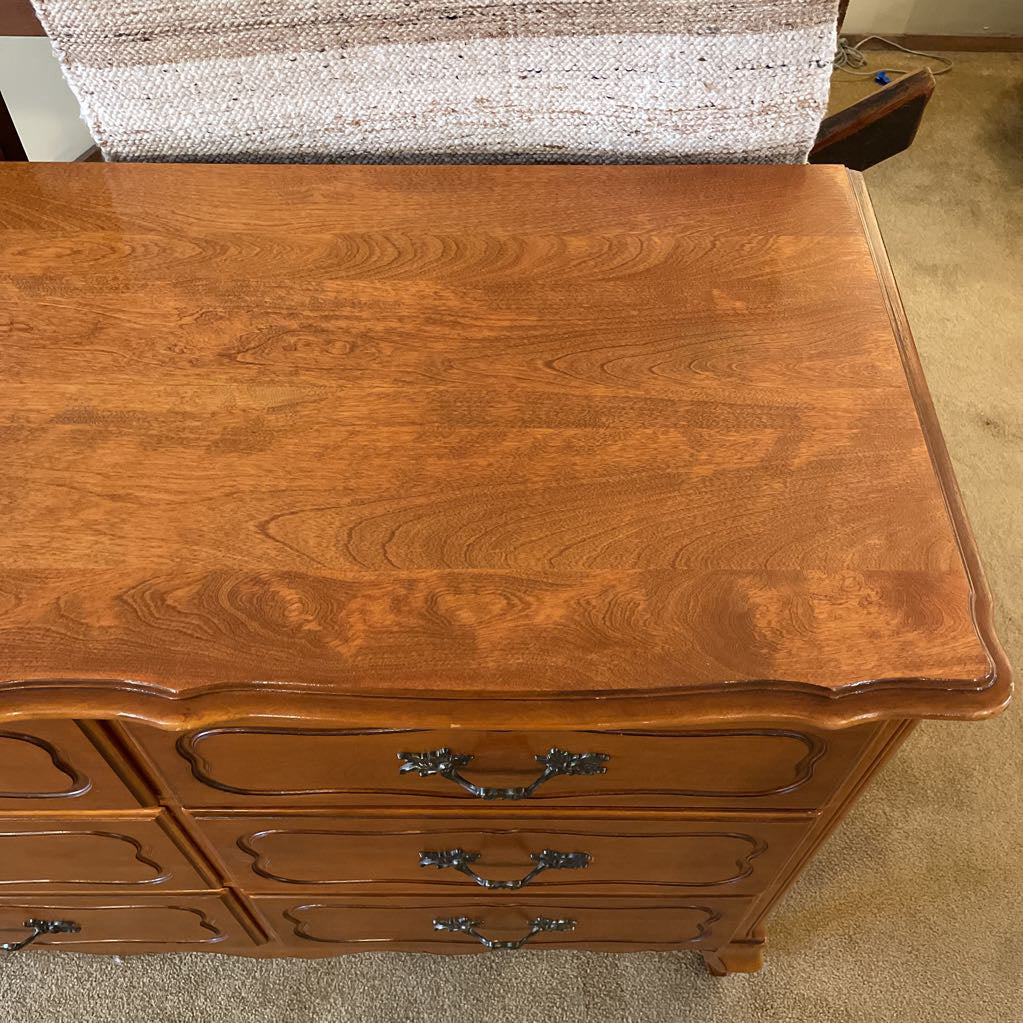 Traditional 6 Drawer Dresser w/ Metal Handles C LOWBOYS
