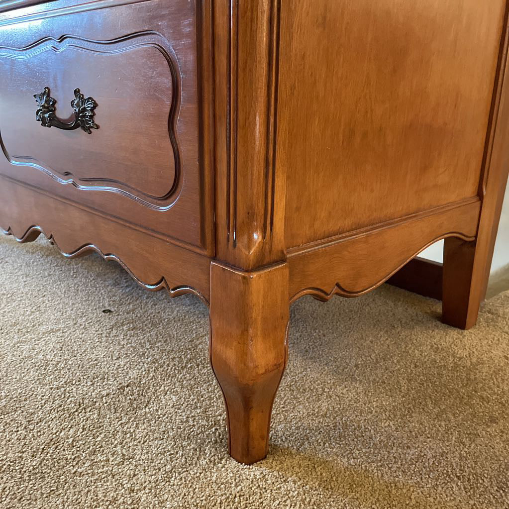 Traditional 6 Drawer Dresser w/ Metal Handles C LOWBOYS