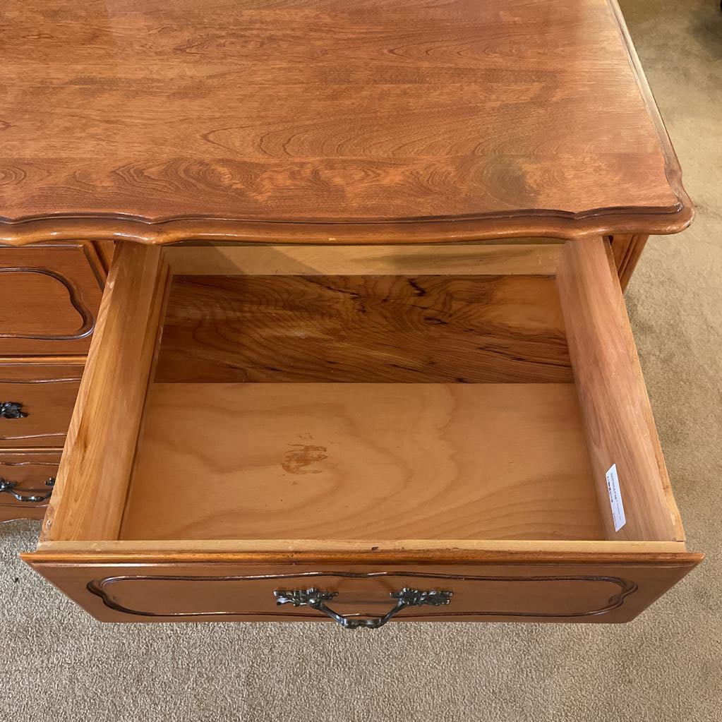 Traditional 6 Drawer Dresser w/ Metal Handles C LOWBOYS