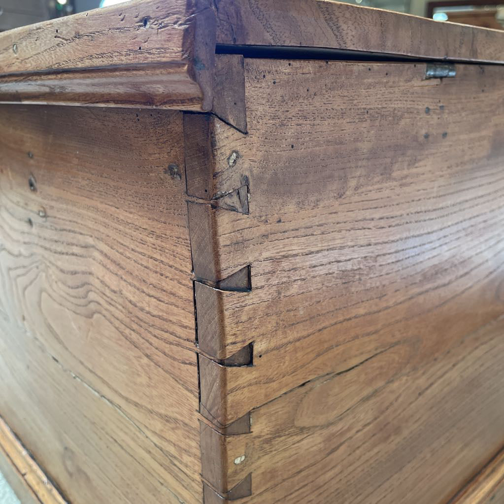Rustic Wooden Trunk C TRUNKS
