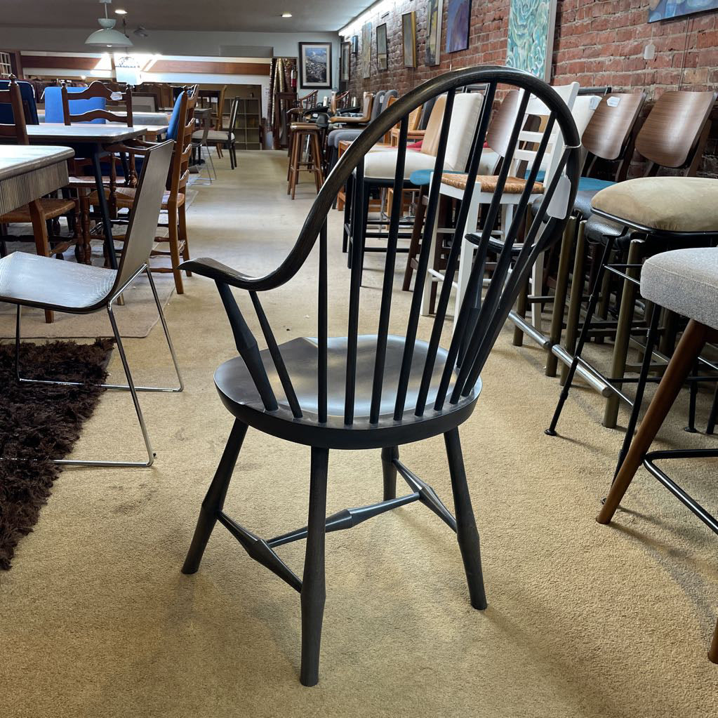 O&G Windsor Chairs SET of 5 C DINING CHAIRS