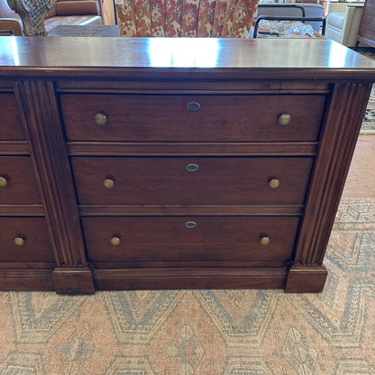 Broyhill Dresser C LOWBOYS