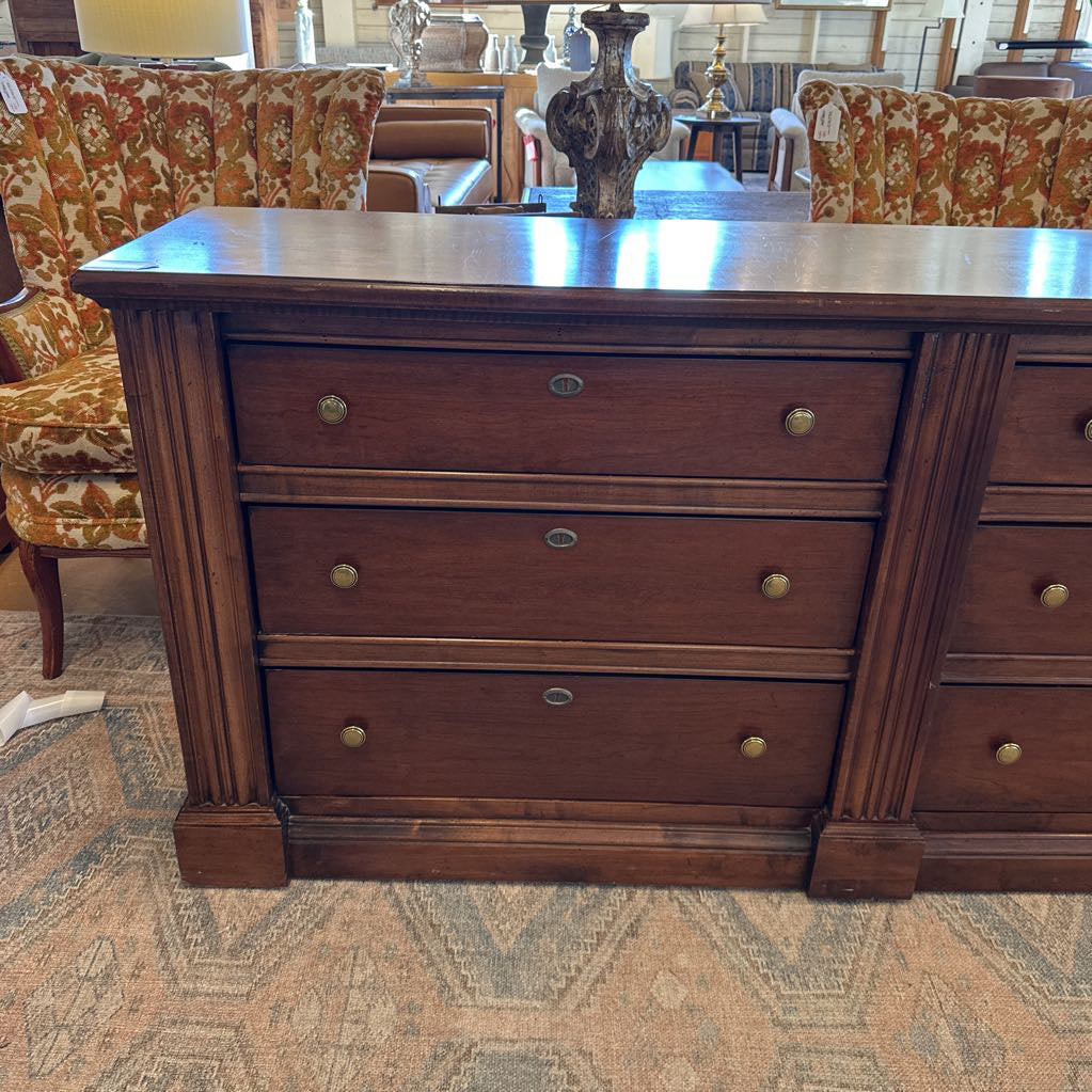 Broyhill Dresser C LOWBOYS