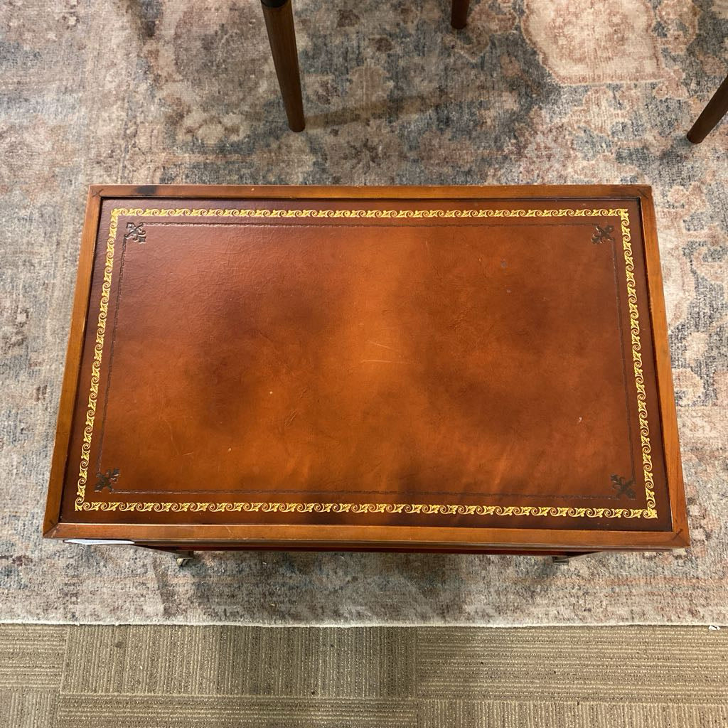Traditional Leather Top Tea Table w/Casters C SIDE TABLES