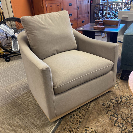 Puelo Dune Swivel Chair U ACCENT CHAIRS