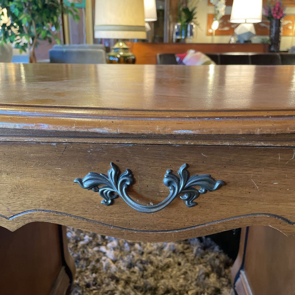 Vintage Traditional Small Vanity